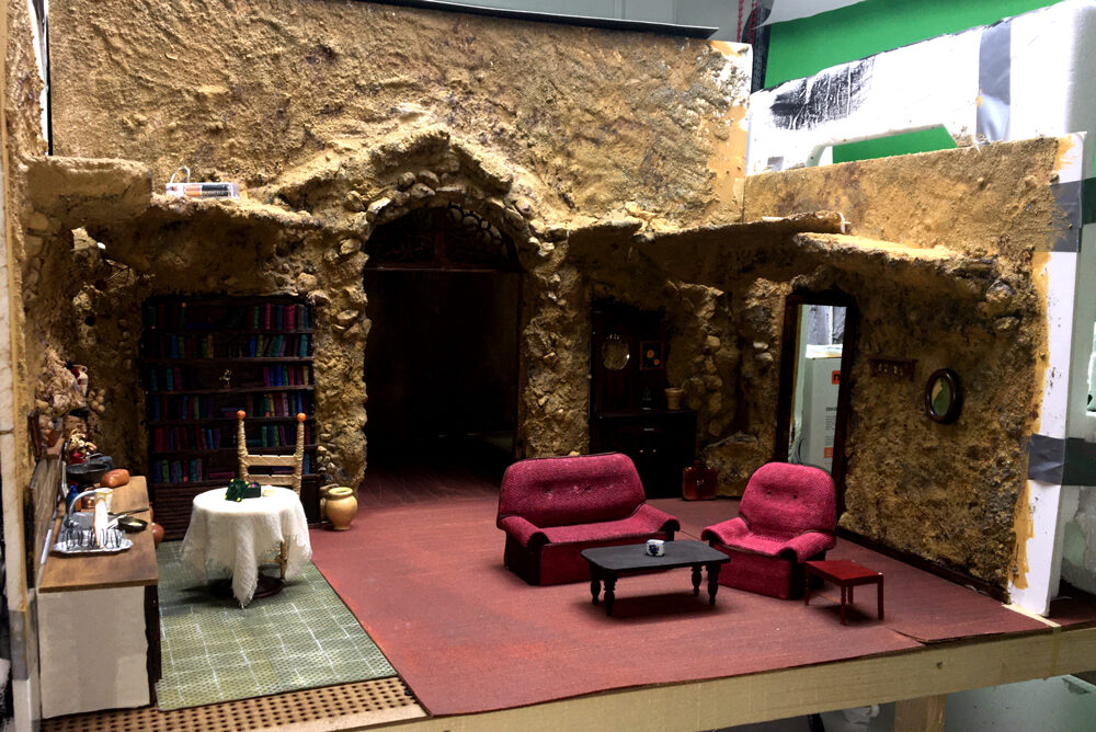 Miniatur Wohnzimmer Gestaltung für Stop Motion Set mit Küche